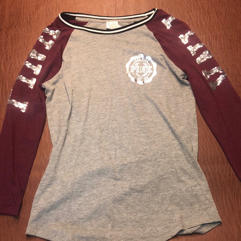 never been worn VS PINK baseball tee
